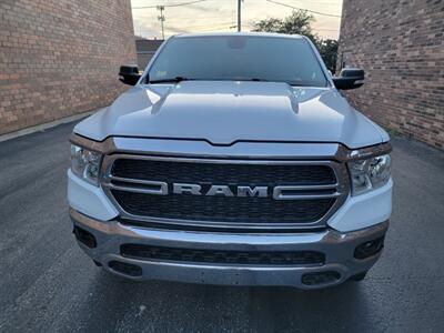 2022 RAM 1500 Big Horn Crew Cab 4WD -- All Serviced -  EcoDiesel 3.0L Biodiesel Turbo V6 260hp - NO Accident - Clean Title - Photo 7 - Wood Dale, IL 60191