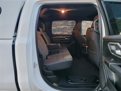 2022 RAM 1500 Big Horn Crew Cab 4WD -- All Serviced -  EcoDiesel 3.0L Biodiesel Turbo V6 260hp - NO Accident - Clean Title - Photo 23 - Wood Dale, IL 60191