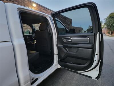 2022 RAM 1500 Big Horn Crew Cab 4WD -- All Serviced -  EcoDiesel 3.0L Biodiesel Turbo V6 260hp - NO Accident - Clean Title - Photo 21 - Wood Dale, IL 60191