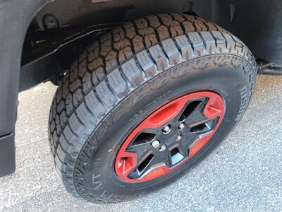 2015 Jeep Wrangler Unlimited Rubicon 4WD -- OFF ROAD PKG -  All Brand New Tires - NO Accident - Clean Title - All Serviced - Photo 27 - Wood Dale, IL 60191