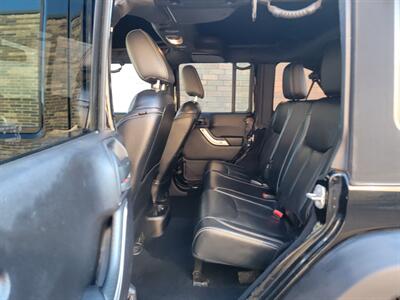 2015 Jeep Wrangler Unlimited Rubicon 4WD -- OFF ROAD PKG -  All Brand New Tires - NO Accident - Clean Title - All Serviced - Photo 22 - Wood Dale, IL 60191