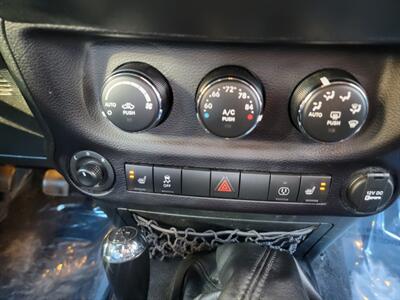 2015 Jeep Wrangler Unlimited Rubicon 4WD -- OFF ROAD PKG -  All Brand New Tires - NO Accident - Clean Title - All Serviced - Photo 11 - Wood Dale, IL 60191