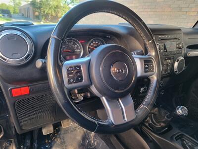 2015 Jeep Wrangler Unlimited Rubicon 4WD -- OFF ROAD PKG -  All Brand New Tires - NO Accident - Clean Title - All Serviced - Photo 14 - Wood Dale, IL 60191