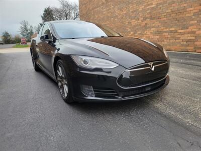 2015 Tesla Model S 70D AWD - 1 OWNER - 260 Miles with Full Charge  - Highway Auto Pilot - Save $$$ on Gas - Charge & Drive - NO Accident - Clean Auto check Report & Title - Photo 38 - Wood Dale, IL 60191