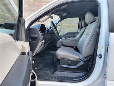 2021 Ford F-250 XL Super Duty -- 4dr Crew Cab -- 8ft Bed -  6.2L Flex Fuel V8 385hp - 1 Owner - Clean Title - All Serviced - Photo 18 - Wood Dale, IL 60191