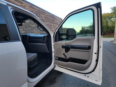 2021 Ford F-250 XL Super Duty -- 4dr Crew Cab -- 8ft Bed -  6.2L Flex Fuel V8 385hp - 1 Owner - Clean Title - All Serviced - Photo 15 - Wood Dale, IL 60191