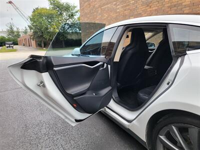 2015 Tesla Model S 85D AWD -- 290 Miles on Full Charge -  Autopilot - Sunroof - Standard Suspension - NO Accident - Clean Title - Photo 28 - Wood Dale, IL 60191
