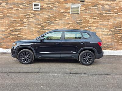 2022 Volkswagen Taos S 4Motion -- Only 40K Miles -- Backup Camera -  Bluetooth -- All Serviced -- NO Accident -- Clean Title - Photo 6 - Wood Dale, IL 60191