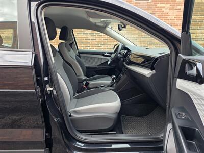 2022 Volkswagen Taos S 4Motion -- Only 40K Miles -- Backup Camera -  Bluetooth -- All Serviced -- NO Accident -- Clean Title - Photo 20 - Wood Dale, IL 60191