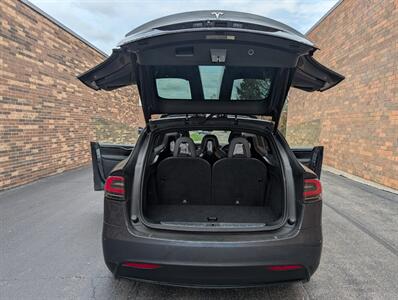 2016 Tesla Model X 75D AWD -- FREE UNLIMITED SUPER CHARGE --  Autopilot - Subzero Weather Pkg - Premium Upgrade Pkg - Smart Air Suspension - Technology Pkg - 3rd Row Seat - Clean Title - Photo 6 - Wood Dale, IL 60191