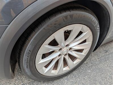 2016 Tesla Model X 75D AWD -- FREE UNLIMITED SUPER CHARGE --  Autopilot - Subzero Weather Pkg - Premium Upgrade Pkg - Smart Air Suspension - Technology Pkg - 3rd Row Seat - Clean Title - Photo 43 - Wood Dale, IL 60191