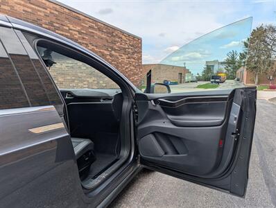 2016 Tesla Model X 75D AWD -- FREE UNLIMITED SUPER CHARGE --  Autopilot - Subzero Weather Pkg - Premium Upgrade Pkg - Smart Air Suspension - Technology Pkg - 3rd Row Seat - Clean Title - Photo 30 - Wood Dale, IL 60191