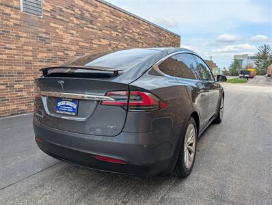 2016 Tesla Model X 75D AWD -- FREE UNLIMITED SUPER CHARGE --  Autopilot - Subzero Weather Pkg - Premium Upgrade Pkg - Smart Air Suspension - Technology Pkg - 3rd Row Seat - Clean Title - Photo 22 - Wood Dale, IL 60191