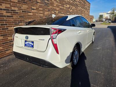 2018 Toyota Prius Four Touring - Navigation - Sunroof -  Backup Camera - Bluetooth - Clean Title - All Serviced... - Photo 2 - Wood Dale, IL 60191