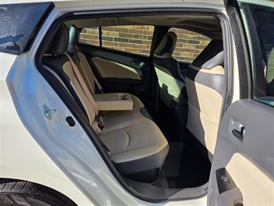 2018 Toyota Prius Four Touring - Navigation - Sunroof -  Backup Camera - Bluetooth - Clean Title - All Serviced... - Photo 25 - Wood Dale, IL 60191