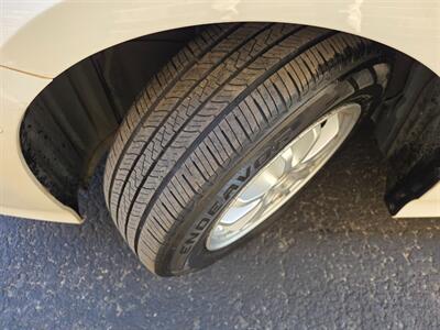 2018 Toyota Prius Four Touring - Navigation - Sunroof -  Backup Camera - Bluetooth - Clean Title - All Serviced... - Photo 32 - Wood Dale, IL 60191