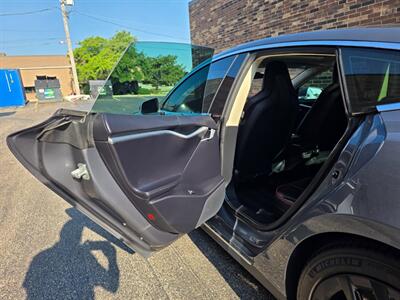 2013 Tesla Model S 85 -- FREE UNLIMITED SUPER CHARGE - Ultra High Fidelity Sound - All Glass Panoramic Roof - Smart Air Suspension - Tech Package - NO Accident - Clean Title - Photo 19 - Wood Dale, IL 60191