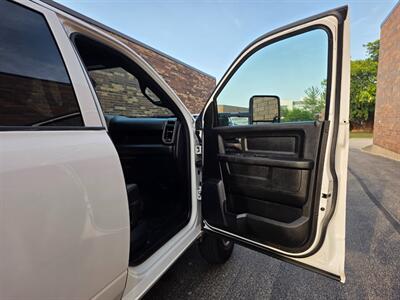 2022 RAM 3500 Tradesman 4WD CREW CAB -- 35K Miles - Cummins 6.7L Diesel Turbo I6 370hp - Fully Loaded w/Premium Sound - NO Accident - Clean Title - All Serviced - Warranty - Photo 22 - Wood Dale, IL 60191