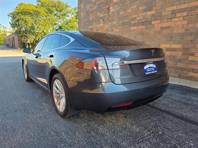 2016 Tesla Model S 90D AWD - 7 Passenger/Jump Seat - 300 Miles on Full Charge - Ultra High Fidelity Sound - Autopilot - Subzero Weather Package - Premium Upgrades Package - Sunroof - Smart Air Suspension - Power and Lighting Package - Photo 4 - Wood Dale, IL 60191