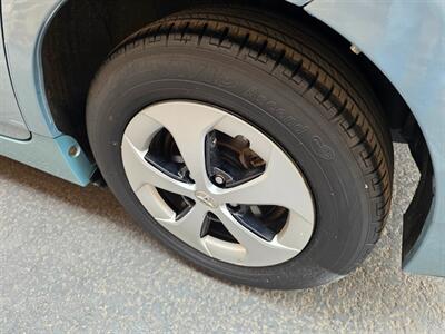 2013 Toyota Prius Three -- Navigation -- Backup Camera - Bluetooth - 1 Owner - All Serviced - Clean Title - Photo 29 - Wood Dale, IL 60191