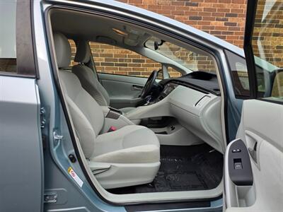 2013 Toyota Prius Three -- Navigation -- Backup Camera - Bluetooth - 1 Owner - All Serviced - Clean Title - Photo 19 - Wood Dale, IL 60191