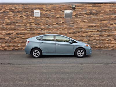 2013 Toyota Prius Three -- Navigation -- Backup Camera - Bluetooth - 1 Owner - All Serviced - Clean Title - Photo 5 - Wood Dale, IL 60191