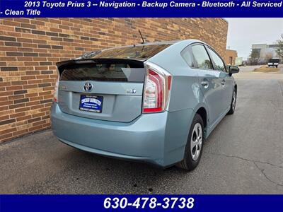 2013 Toyota Prius Three -- Navigation -- Backup Camera - Bluetooth - 1 Owner - All Serviced - Clean Title - Photo 2 - Wood Dale, IL 60191