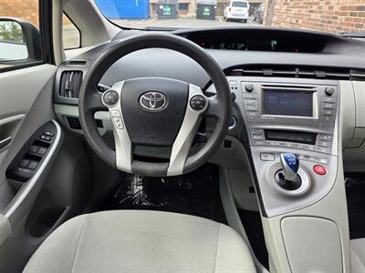 2013 Toyota Prius Three -- Navigation -- Backup Camera - Bluetooth - 1 Owner - All Serviced - Clean Title - Photo 10 - Wood Dale, IL 60191