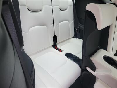 2021 Tesla Model Y Long Range AWD - 269 Miles on Full charge -  7 Seat Interior - Full-Self Driving Computer - Autopilot - Cold Weather Package - Premium Sound System - 1 Owner - NO Accident - Clean Title - Photo 30 - Wood Dale, IL 60191