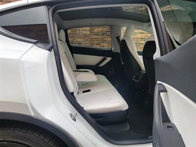 2021 Tesla Model Y Long Range AWD - 269 Miles on Full charge -  7 Seat Interior - Full-Self Driving Computer - Autopilot - Cold Weather Package - Premium Sound System - 1 Owner - NO Accident - Clean Title - Photo 28 - Wood Dale, IL 60191