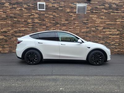 2021 Tesla Model Y Long Range AWD - 269 Miles on Full charge -  7 Seat Interior - Full-Self Driving Computer - Autopilot - Cold Weather Package - Premium Sound System - 1 Owner - NO Accident - Clean Title - Photo 5 - Wood Dale, IL 60191