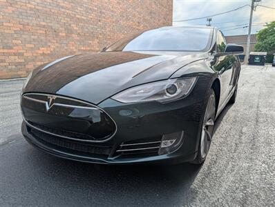 2012 Tesla Model S P85 Performance -- FREE UNLIMITED SUPERCHARGE -- Ultra High Fidelity Sound - All Glass Panoramic Roof - Smart Air Suspension - Tech Package - Clean Title - Photo 36 - Wood Dale, IL 60191