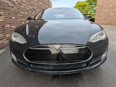 2012 Tesla Model S P85 Performance -- FREE UNLIMITED SUPERCHARGE -- Ultra High Fidelity Sound - All Glass Panoramic Roof - Smart Air Suspension - Tech Package - Clean Title - Photo 38 - Wood Dale, IL 60191