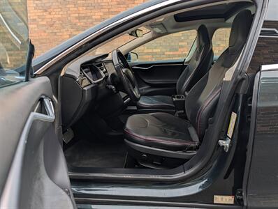 2012 Tesla Model S P85 Performance -- FREE UNLIMITED SUPERCHARGE -- Ultra High Fidelity Sound - All Glass Panoramic Roof - Smart Air Suspension - Tech Package - Clean Title - Photo 24 - Wood Dale, IL 60191