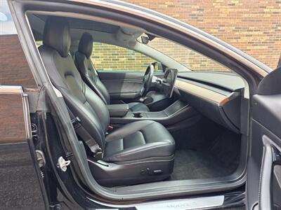 2018 Tesla Model 3 Long Range AWD - Full Self-Driving Computer -  Panoramic Roof - Heated seats - Autopilot - Premium Sound System - Battery replaced - NO Accident - Photo 25 - Wood Dale, IL 60191