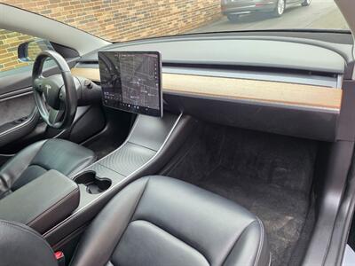 2018 Tesla Model 3 Long Range AWD - Full Self-Driving Computer -  Panoramic Roof - Heated seats - Autopilot - Premium Sound System - Battery replaced - NO Accident - Photo 18 - Wood Dale, IL 60191