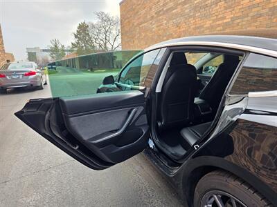 2018 Tesla Model 3 Long Range AWD - Full Self-Driving Computer -  Panoramic Roof - Heated seats - Autopilot - Premium Sound System - Battery replaced - NO Accident - Photo 22 - Wood Dale, IL 60191