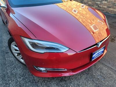 2017 Tesla Model S 90D AWD -- 7 Passenger/Jump Seat - 300 Miles  on Full Charge - Autopilot - Premium Upgrades Package - Sunroof - Smart Air Suspension - Power and Lighting Package - Clean Title - Photo 37 - Wood Dale, IL 60191