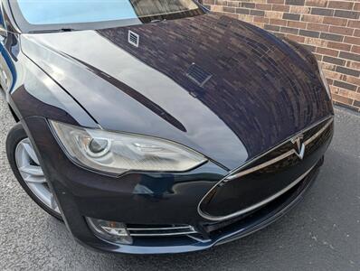 2012 Tesla Model S 85 -- FREE UNLIMITED SUPERCHARGE -- Ultra High Fidelity Sound - All Glass Panoramic Roof - Smart Air Suspension - Tech Package - Clean Title - Photo 31 - Wood Dale, IL 60191