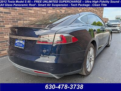 2012 Tesla Model S 85 -- FREE UNLIMITED SUPERCHARGE -- Ultra High Fidelity Sound - All Glass Panoramic Roof - Smart Air Suspension - Tech Package - Clean Title - Photo 2 - Wood Dale, IL 60191
