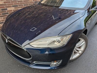 2012 Tesla Model S 85 -- FREE UNLIMITED SUPERCHARGE -- Ultra High Fidelity Sound - All Glass Panoramic Roof - Smart Air Suspension - Tech Package - Clean Title - Photo 32 - Wood Dale, IL 60191