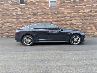 2012 Tesla Model S 85 -- FREE UNLIMITED SUPERCHARGE -- Ultra High Fidelity Sound - All Glass Panoramic Roof - Smart Air Suspension - Tech Package - Clean Title - Photo 8 - Wood Dale, IL 60191