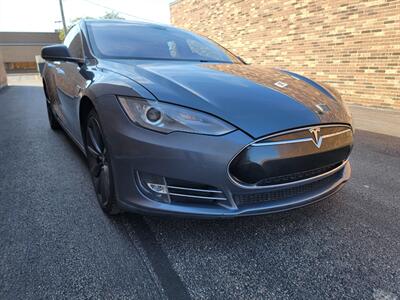 2013 Tesla Model S 85 -- 265 Miles on Full Charge --  1 Owner - NO Accident - Clean Title - Photo 32 - Wood Dale, IL 60191