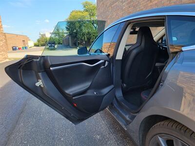 2013 Tesla Model S 85 -- 265 Miles on Full Charge --  1 Owner - NO Accident - Clean Title - Photo 20 - Wood Dale, IL 60191