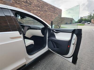 2017 Tesla Model X 75D AWD -- 3rd Row Seat  - Full-self Driving Computer - Ultra High Fidelity Sound - Autopilot - Subzero Weather Package - Premium Upgrades Package - Smart Air Suspension - Technology Package - NO Accident - Clean Title - Photo 30 - Wood Dale, IL 60191