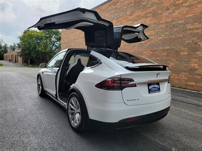 2017 Tesla Model X 75D AWD -- 3rd Row Seat  - Full-self Driving Computer - Ultra High Fidelity Sound - Autopilot - Subzero Weather Package - Premium Upgrades Package - Smart Air Suspension - Technology Package - NO Accident - Clean Title - Photo 7 - Wood Dale, IL 60191