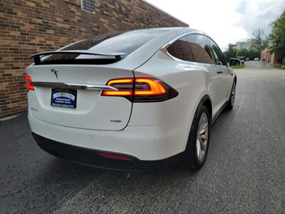 2017 Tesla Model X 75D AWD -- 3rd Row Seat  - Full-self Driving Computer - Ultra High Fidelity Sound - Autopilot - Subzero Weather Package - Premium Upgrades Package - Smart Air Suspension - Technology Package - NO Accident - Clean Title - Photo 14 - Wood Dale, IL 60191