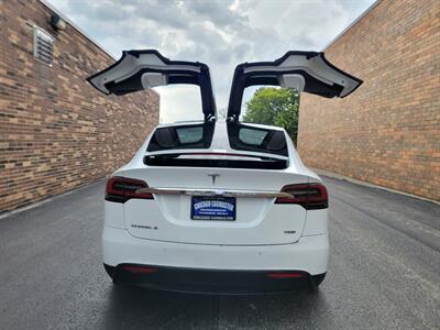 2017 Tesla Model X 75D AWD -- 3rd Row Seat  - Full-self Driving Computer - Ultra High Fidelity Sound - Autopilot - Subzero Weather Package - Premium Upgrades Package - Smart Air Suspension - Technology Package - NO Accident - Clean Title - Photo 3 - Wood Dale, IL 60191