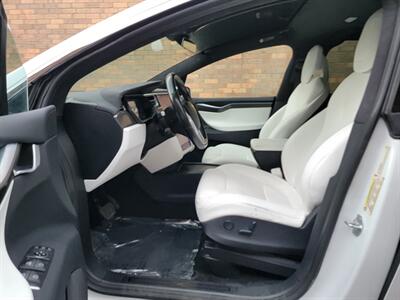 2017 Tesla Model X 75D AWD -- 3rd Row Seat  - Full-self Driving Computer - Ultra High Fidelity Sound - Autopilot - Subzero Weather Package - Premium Upgrades Package - Smart Air Suspension - Technology Package - NO Accident - Clean Title - Photo 31 - Wood Dale, IL 60191