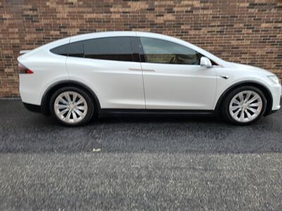 2017 Tesla Model X 75D AWD -- 3rd Row Seat  - Full-self Driving Computer - Ultra High Fidelity Sound - Autopilot - Subzero Weather Package - Premium Upgrades Package - Smart Air Suspension - Technology Package - NO Accident - Clean Title - Photo 9 - Wood Dale, IL 60191